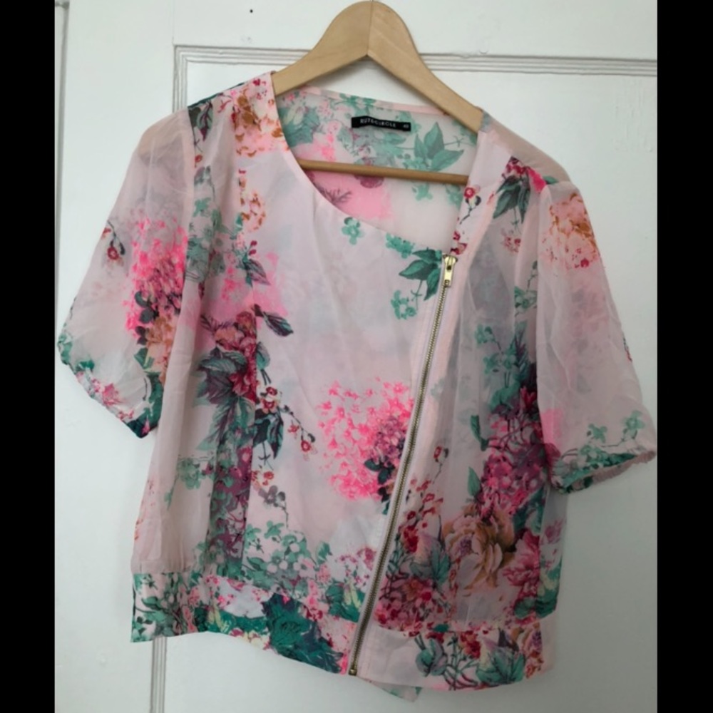 Rut & Circle pink floral blouse